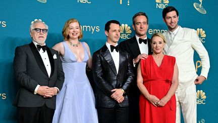 Le casting de la série "Succession" sur le tapis rouge de la 74ème édition des Emmy Awards à Los Angeles, en septembre 2022. (FREDERIC J. BROWN / AFP)