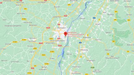 La jeune femme effectuait un saut depuis&nbsp;l'aérodrome du Polygone, à proximité de Strasbourg, le 6 mai 2022. (CAPTURE D'ECRAN GOOGLE MAPS)