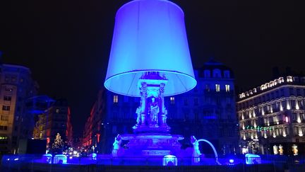 Lampe de chevet Place des Jacobins
 (Erik Haas)