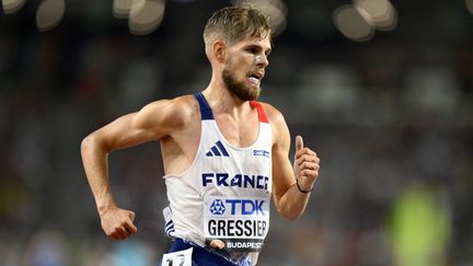 Jimmy Gressier lors de la finale du 5 000 m masculin aux Championnats du monde d'athlétisme, à Budapest, en Hongrie, le 27 août 2023. (JEAN-MARIE HERVIO / KMSP / AFP)