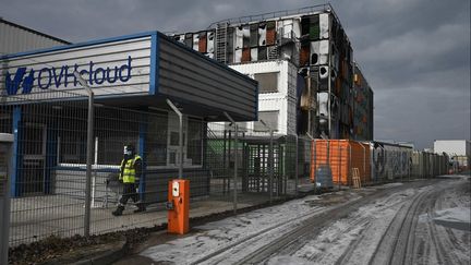 Le centre de données incendié d'OVHcloud, le 10 mars 2021 à Strasbourg (Bas-Rhin). (PATRICK HERTZOG / AFP)