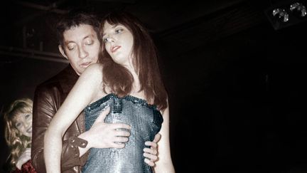 Serge Gainsbourg et Jane Birkin dansant "La décadanse", le 20 janvier 1972. (GETTY IMAGES)