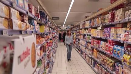 Supermarchés : de nouvelles baissent de prix devraient être observées cet été (France 2)