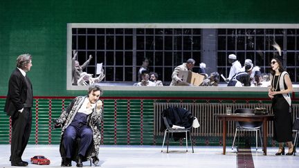 "Hamlet" à l'Opéra Bastille dans une mise en scène de Krzysztof Warlikowski. (BERND UHLIG / OPERA NATIONAL DE PARIS)