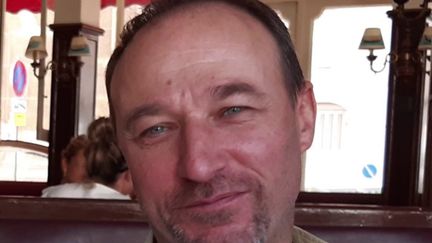 Cyrille Picard est soupçonné d'avoir assassiné sa fille en 2022. L'homme de 54 ans est toujours en fuite alors qu'il fait l'objet d'un mandat d'arrêt international. (FRANCEINFO)