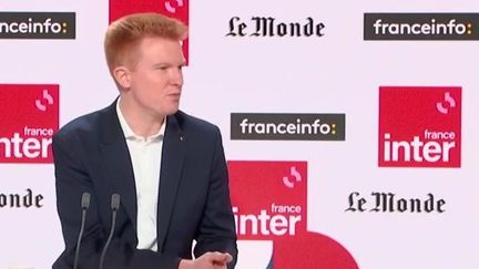 Adrien Quatennens, député LFI du Nord, invité de "Questions politiques" le dimanche 30 janvier 2022. (FRANCEINFO)