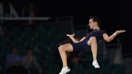 Renaud Lavillenie s'est rassuré à Clermont (DON EMMERT / AFP)