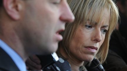 Madeleine et Gerry McCann devant le tribunal civil de Lisbonne, Portugal. 11 décembre 2009 (AFP Francisco Leong)