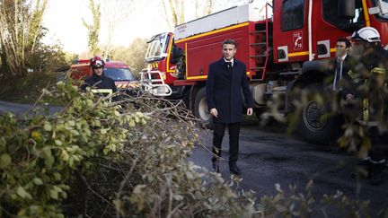 Emmanuel Macron dans le Finistère, le 3 novembre 2023. (YOAN VALAT / AFP)