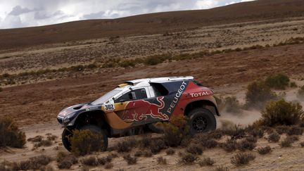 Stéphane Peterhansel a nettement dominé Sébastien Loeb lors de la 6e étape du Dakar 2016 (? MARCOS BRINDICCI / REUTERS / X90087)