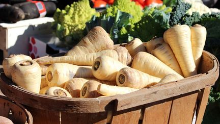 &nbsp; (Panais au marché © Jackin / fotolia)