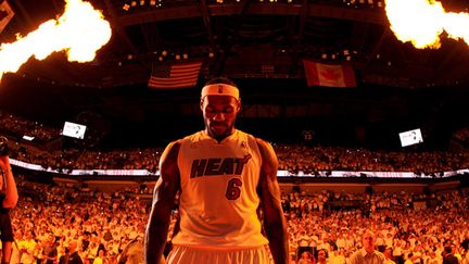 LeBron James (ISSAC BALDIZON / NBAE / GETTY IMAGES)