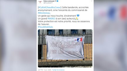 La banderole&nbsp;remerciait les forces de l’ordre "pour leur combat et leur courage". (CAPTURE D'ECRAN TWITTER)