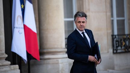 Le ministre de la Transition écologique, Christophe Béchu, au Conseil des ministres, le 10 avril 2024. (ANDREA SAVORANI NERI / NURPHOTO / AFP)