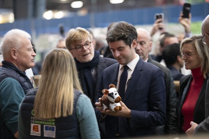 Le Premier ministre, Gabriel Attal, au Salon de l'agriculture à Paris le 27 février 2024. (SERGE TENANI / HANS LUCAS / AFP)