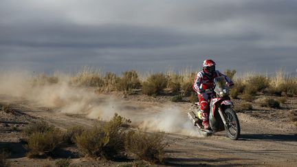 Paulo Goncalves (Honda) a son premier Dakar dans le viseur (FELIPE TRUEBA / EFE)