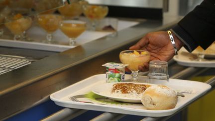 &nbsp; (Le gel des prix dans les restaurants universitaires permet de limiter la hausse globale © maxPPP)