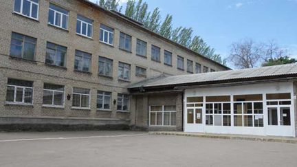 &nbsp; (Une école de Donetsk où devrait, en théorie, se dérouler le scrutin dimanche © Radio France - Jean-Marie Porcher)