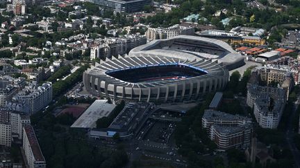 Une vue aérienne du Parc des Princes, le 1er juin 2022. (EMMANUEL DUNAND / AFP)