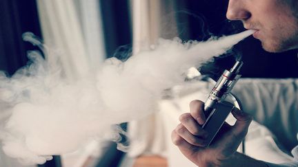 Vapoteurs : mobilisez-vous ! Une étude va évaluer l'efficacité de la cigarette électronique pour arrêter de fumer