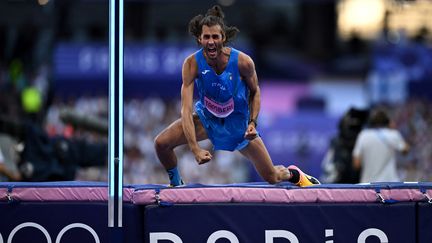 VIDEO. Le champion olympique sortant Gianmarco Tamberi, très diminué en finale de la hauteur, fait le show malgré son élimination précoce