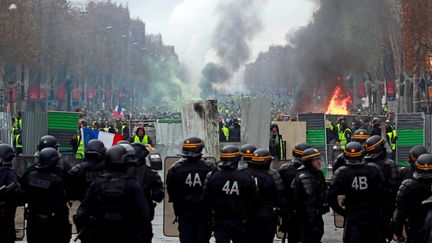 Sylvain Boulouque, historien des mouvements sociaux : "C'est une manifestation d'ultradroite"