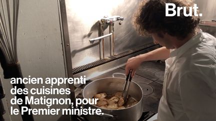 Dans les sous-sols de l'église de la Madeleine, à Paris, des sans-abri dégustent les plats du cuisinier Maxime Bonnabry-Duval. Voici comment fonctionne le Refettorio de Paris.