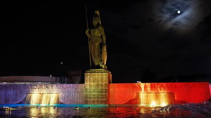 A&nbsp;Guadalajara (Mexique) aussi, l'un des monument de la ville, la Minerve, était éclairée aux&nbsp;couleurs de&nbsp;la Belgique.&nbsp; (MAXPPP)