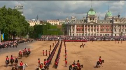 Jeudi 2 juin 2022 débute le Jubilé de la&nbsp;reine&nbsp;qui célèbre ses 70 ans de règne.&nbsp;Un événement outre-Manche qui est suivi par le&nbsp;monde&nbsp;entier. (France 3)