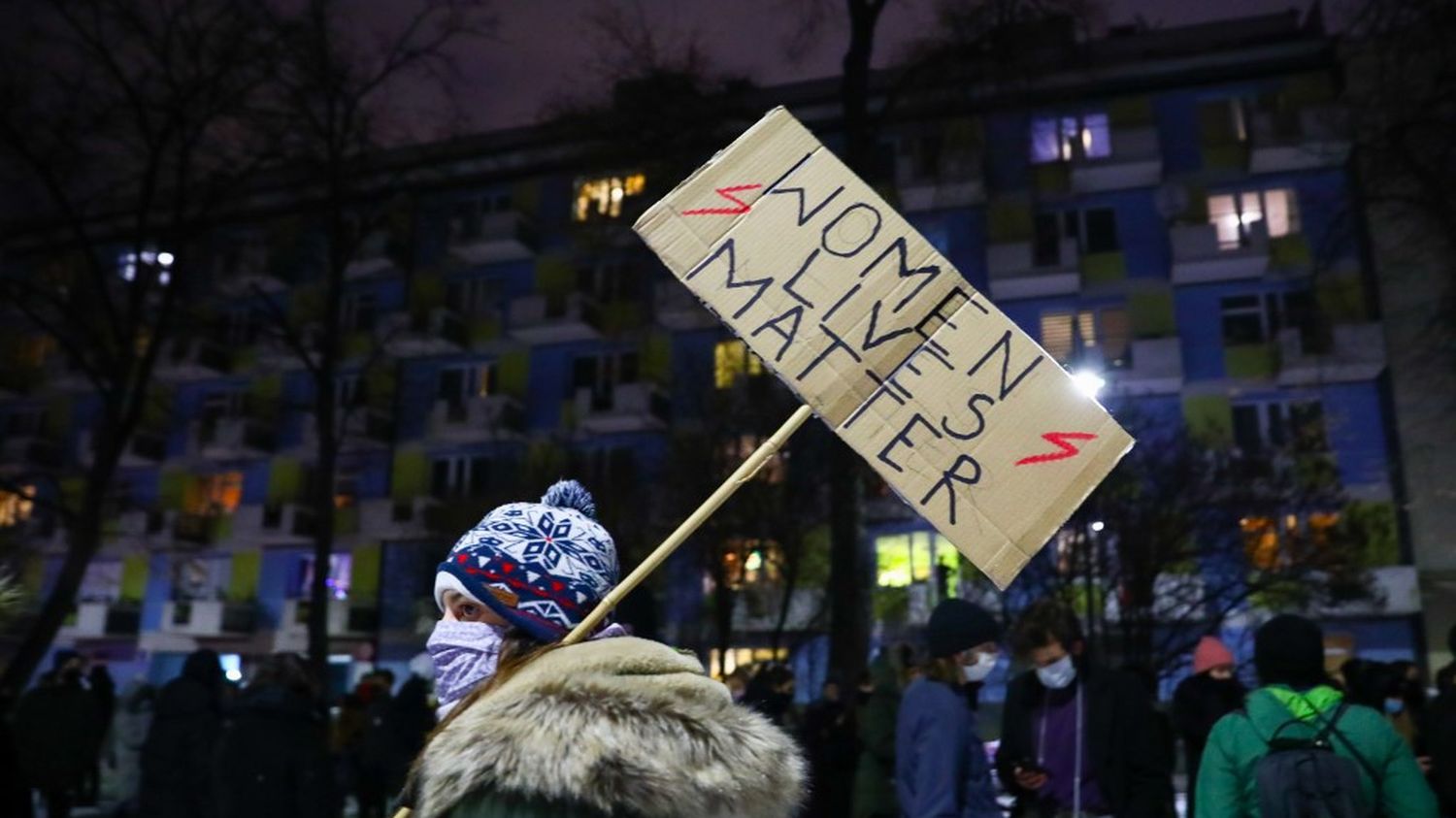 Tysiące ludzi protestuje przeciwko wirtualnemu zakazowi aborcji