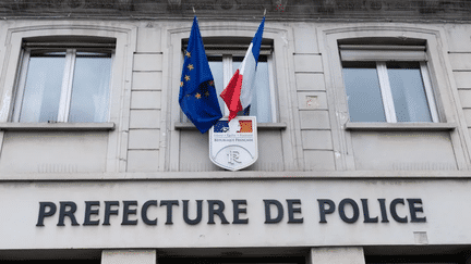 Policiers agressés devant la préfecture de police de Paris : ce que l'on sait après la levée de la garde à vue du suspect pour raison médicale