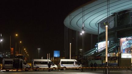 Le Stade de France sous protection policière après le triple attentat kamikaze