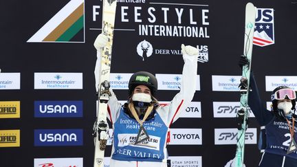 La Française Perrine Laffont a&nbsp;remporté&nbsp;jeudi 13 janvier&nbsp;une deuxième victoire en Coupe du monde de ski de bosses à Deer Valley (Etats-Unis),&nbsp;le 13 janvier 2022.&nbsp; (EZRA SHAW / GETTY IMAGES NORTH AMERICA / AFP)