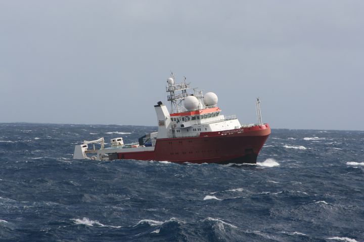 Le "Fugro Equator", de la société néerlandaise Fugro, a participé aux recherches sous-marines du vol MH370, dans des conditions extrêmes, dans l'océan indien.&nbsp; (FUGRO)