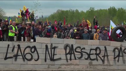 Autoroute A69 : journée de mobilisation contre le projet près de Castres (France 2)