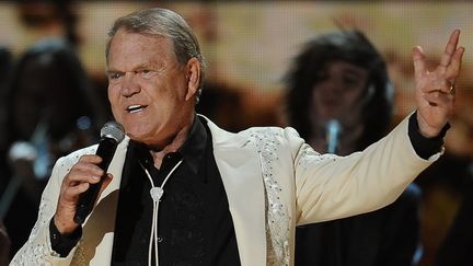 Glen Campbell, interprète du célèbre "Rhinestone Cowboy", le 12 février 2012 à Los Angeles.
 (ROBYN BECK / AFP)