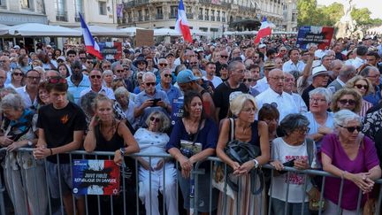 Des personnes participant à un rassemblement contre l'antisémitisme à Montpellier (Hérault), le 27 août 2024. (PASCAL GUYOT / AFP)