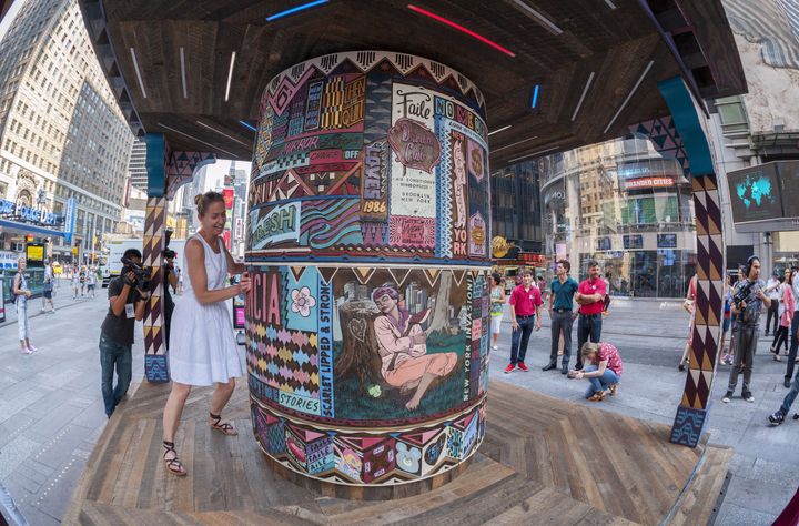 "FAILE: Wishing on You" l'oeuvre installée à Times Square (New York)
 (Richard B. Levine/NEWSCOM/SIPA)