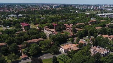 Toulouse : le patient qui avait fui d’un hôpital psychiatrique a été interpellé à Paris (FRANCEINFO)