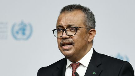 Le directeur général de l'Organisation mondiale de la santé (OMS), Tedros Adhanom Ghebreyesus, le 16 octobre 2022 à Berlin (Allemagne). (CARSTEN KOALL / DPA / AFP)