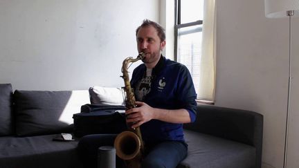 Jon Boutellier dans son appartement new-yorkais (France 3 Rhône-Alpes / par Skype)