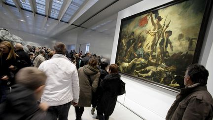 Le mus&eacute;e du Louvre-Lens a accueilli hier vendredi son 100 000e visiteur, un peu plus de trois semaines apr&egrave;s son inauguration le 4 d&eacute;cembre, a annonc&eacute; vendredi la mairie de Lens (Pas-de-Calais) - Images du 9 d&eacute;cembre 2012 (BAZIZ CHIBANE / SIPA)