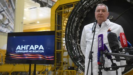 Dmitri Rogozine,&nbsp;le patron de l'agence spatiale russe, le 10 mars 2022 à Moscou (Russie). (KIRILL KALLINIKOV / SPUTNIK)