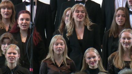 Des choristes finlandais en concert au 13e festival européen des jeunes chœurs de Bâle (France 3 Alsace)