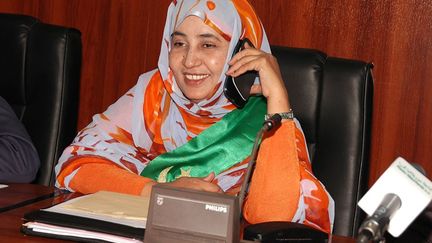 Maty Mint Hamady, élue maire de Nouakchott. C'est la première fois qu'une femme est appelée à gérer la capitale mauritanienne et son million d'habitants
 
 (AFP PHOTO / AHMED OULD)