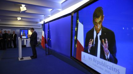 Régionales : Sarkozy appelle ses candidats à "refuser toute fusion et tout retrait"