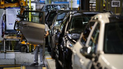 L'usine PSA de Mulhouse (Haut-Rhin), le 7 mai 2013. (SEBASTIEN BOZON / AFP)