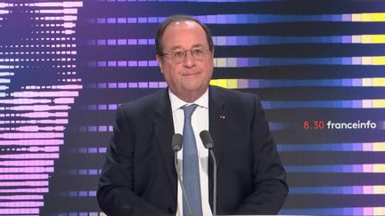 François Hollande, ancien président de la République, était jeudi 28 avril l’invité du 8h30 franceinfo.&nbsp; (FRANCEINFO / RADIOFRANCE)