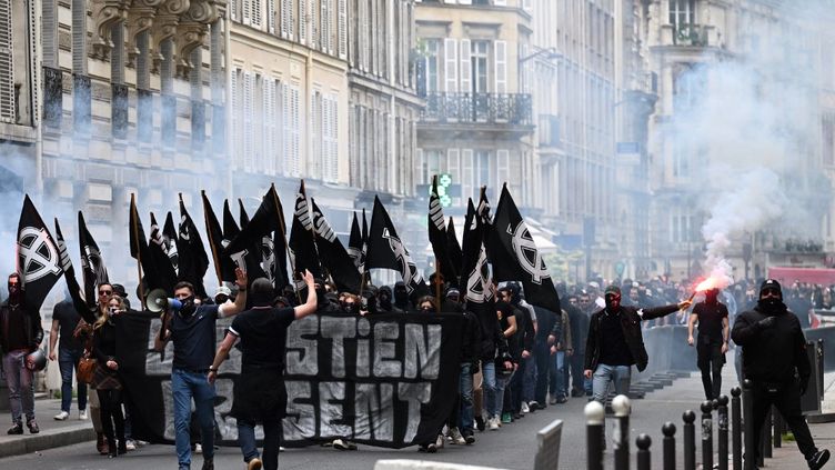 Members of the far-right group "May 9 Committee" on May 6, 2023 which commemorates the 29th anniversary of the death of Sebastien Deyzieu of the Œuvre Francais.  (EMMANUEL DUNAND / AFP)