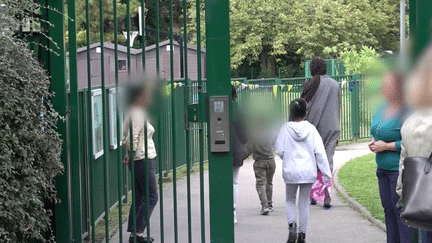 Une institutrice, exaspérée, avait frappé une petite fille dans sa classe de maternelle début septembre. L’enseignante a été entendue en garde à vue, lundi 16 septembre, et France Télévisions a recueilli son témoignage.